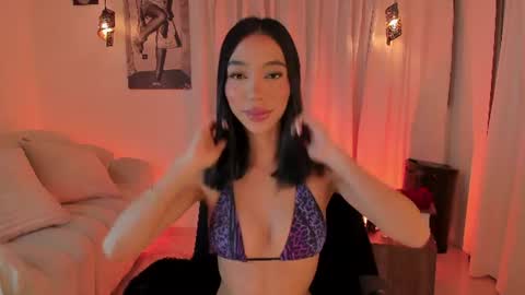 ISABELLA  online show from June 18, 2026, 5:39 pm