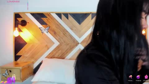 Snapshot of isabellamarinny chatting on September 17, 2025, 12:29 pm Isabella online show from September 17, 2025, 12:29 pm