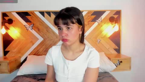 Snapshot of isabellamarinny chatting on October 3, 2025, 11:40 am Isabella online show from October 3, 2025, 11:40 am