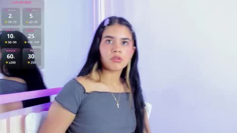 Snapshot of isabellamarinny chatting on October 8, 2025, 11:46 pm Isabella online show from October 8, 2025, 11:46 pm