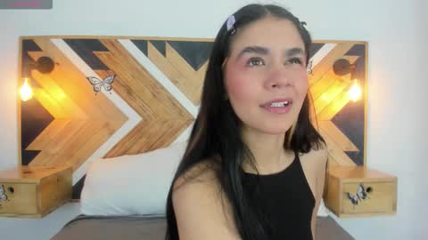 Snapshot of isabellamarinny chatting on October 15, 2025, 11:32 am Isabella online show from October 15, 2025, 11:32 am