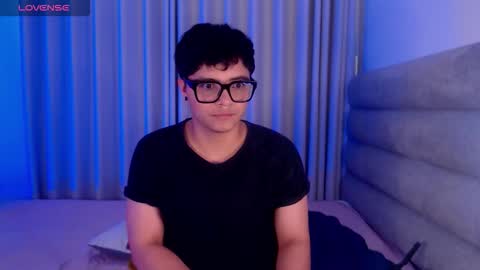 Isabella Mout  online show from February 13, 2026, 6:15 pm