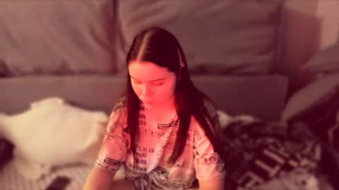 Isabella online show from September 30, 2025, 4:34 pm