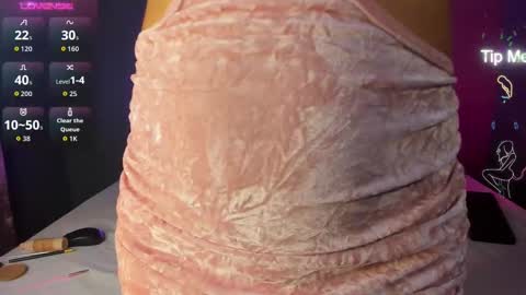 Isabella online show from September 23, 2025, 10:13 pm