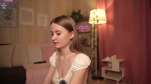 Bella online show from September 27, 2025, 5:01 am