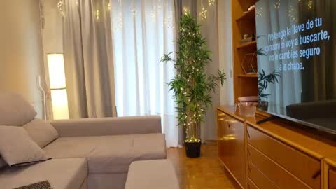 Snapshot of isabellauribe chatting on May 2, 2026, 12:54 pm isabellauribe online show from May 2, 2026, 12:54 pm