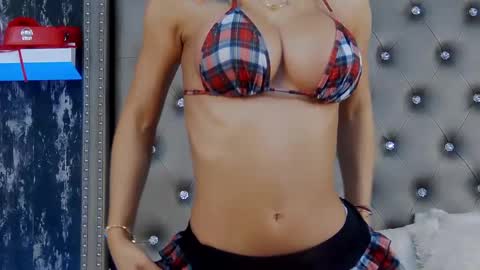 IsabelleEthan online show from January 7, 2025, 5:43 am