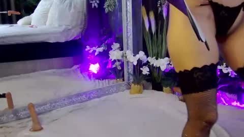IsabelleEthan online show from January 17, 2025, 5:53 am