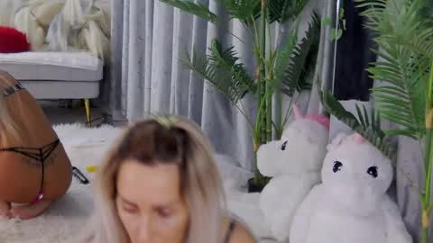 IsabelleEthan online show from June 24, 2026, 1:04 am
