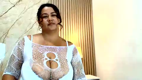 IsabellMendez online show from July 24, 2026, 10:30 pm
