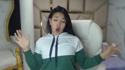 isabellrodriguez18 online show from March 7, 2025, 4:13 am