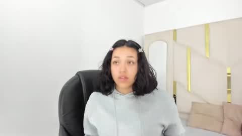 Snapshot of isabellrodriguez18 chatting on September 19, 2025, 2:35 am isabellrodriguez18 online show from September 19, 2025, 2:35 am