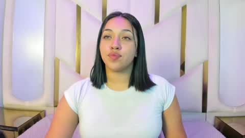isabellrodriguez18 online show from May 21, 2026, 3:24 am