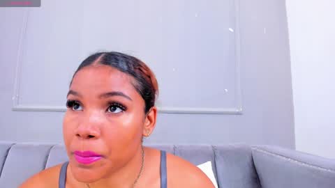 Isabellsmmith online show from December 17, 2024, 3:28 am