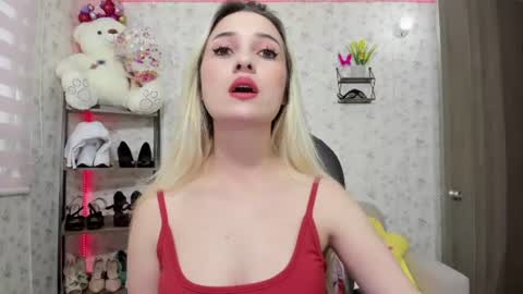 ISABELLA online show from March 10, 2026, 8:14 pm