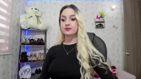 Snapshot of isablonde1 chatting on May 15, 2026, 6:59 pm ISABELLA online show from May 15, 2026, 6:59 pm