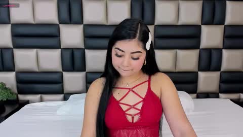 Snapshot of isabonet chatting on October 22, 2025, 12:05 pm isa bonet  online show from October 22, 2025, 12:05 pm