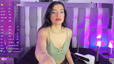 Isa online show from November 22, 2025, 5:17 am