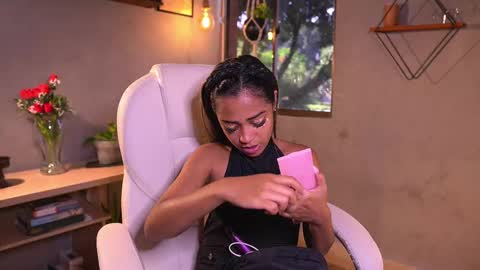 Snapshot of isapetit_ chatting on October 6, 2025, 8:17 pm Isa Isabella online show from October 6, 2025, 8:17 pm