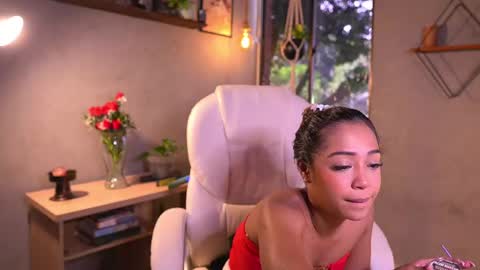Snapshot of isapetit_ chatting on October 7, 2025, 7:55 pm Isa Isabella online show from October 7, 2025, 7:55 pm