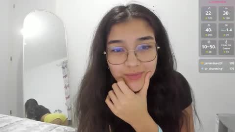 Snapshot of isasuarezzzz chatting on April 7, 2026, 8:31 pm Isa Suarez online show from April 7, 2026, 8:31 pm