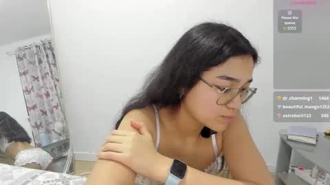 Snapshot of isasuarezzzz chatting on April 15, 2026, 8:09 pm Isa Suarez online show from April 15, 2026, 8:09 pm