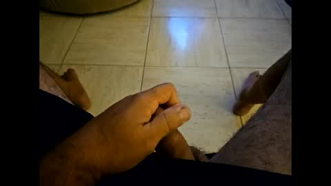 Snapshot of iscrewinutibolt chatting on November 28, 2025, 10:40 am Carlos online show from November 28, 2025, 10:40 am