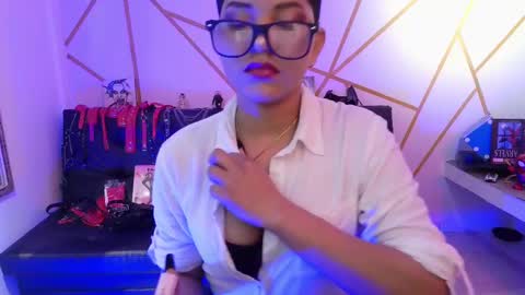 isabela online show from October 4, 2025, 12:19 am