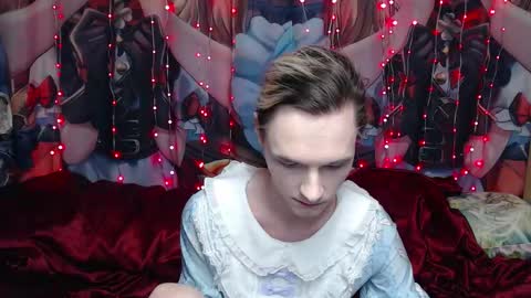 Snapshot of iselestias chatting on February 11, 2026, 9:42 pm Sele online show from February 11, 2026, 9:42 pm