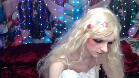 Snapshot of iselestias chatting on February 25, 2026, 9:57 pm Sele online show from February 25, 2026, 9:57 pm