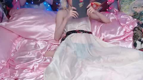 Snapshot of iselestias chatting on March 7, 2026, 10:40 pm Sele online show from March 7, 2026, 10:40 pm