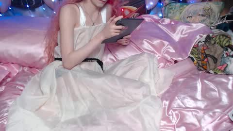 Snapshot of iselestias chatting on March 8, 2026, 10:35 pm Sele online show from March 8, 2026, 10:35 pm