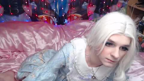 Snapshot of iselestias chatting on March 15, 2026, 10:27 pm Sele online show from March 15, 2026, 10:27 pm