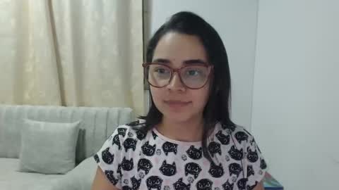 Snapshot of isemma chatting on March 7, 2026, 3:47 am Emma online show from March 7, 2026, 3:47 am