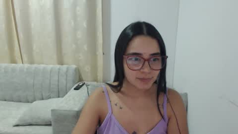 Snapshot of isemma chatting on March 17, 2026, 4:06 am Emma online show from March 17, 2026, 4:06 am