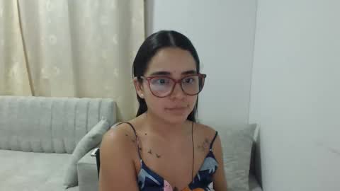 Snapshot of isemma chatting on March 21, 2026, 3:33 am Emma online show from March 21, 2026, 3:33 am