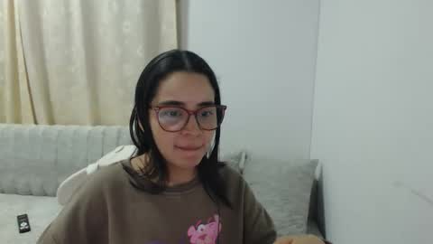 Snapshot of isemma chatting on March 22, 2026, 1:53 am Emma online show from March 22, 2026, 1:53 am