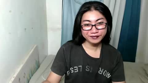 Snapshot of ishie_yoshixx chatting on October 5, 2025, 2:43 am IRISH online show from October 5, 2025, 2:43 am