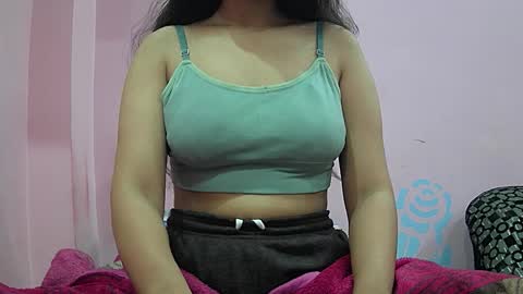 ishika_singh_ online show from February 16, 2026, 2:07 am