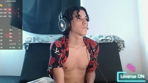 Snapshot of isidroglasc chatting on September 22, 2025, 10:01 pm Isidro online show from September 22, 2025, 10:01 pm