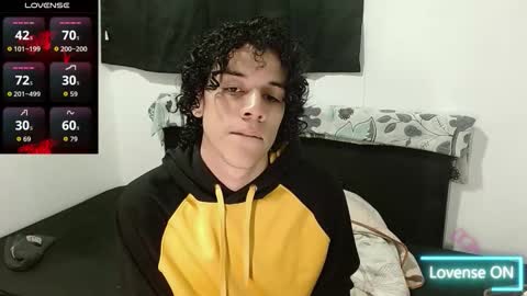 Snapshot of isidroglasc chatting on October 7, 2025, 3:14 am Isidro online show from October 7, 2025, 3:14 am