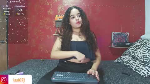 Isis Blade online show from November 25, 2025, 5:02 pm