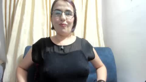 Isis online show from June 23, 2026, 3:15 am