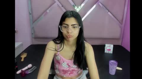 Snapshot of isisrousexx chatting on February 28, 2025, 10:52 am isisrousexx online show from February 28, 2025, 10:52 am