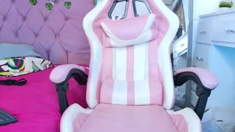 Isla Rosee18 online show from October 27, 2025, 1:20 am