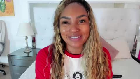 Vanessa online show from May 11, 2026, 11:27 am