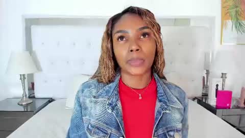 Vanessa online show from June 14, 2026, 11:23 am