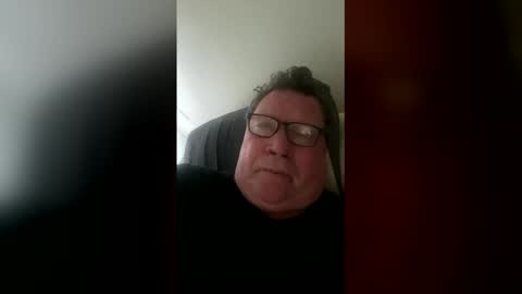 island625103 online show from January 18, 2026, 2:43 pm