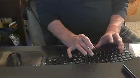 Snapshot of islandduke chatting on December 5, 2025, 7:32 pm Duke online show from December 5, 2025, 7:32 pm