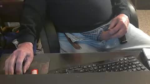 Snapshot of islandduke chatting on January 8, 2026, 3:36 pm Duke online show from January 8, 2026, 3:36 pm